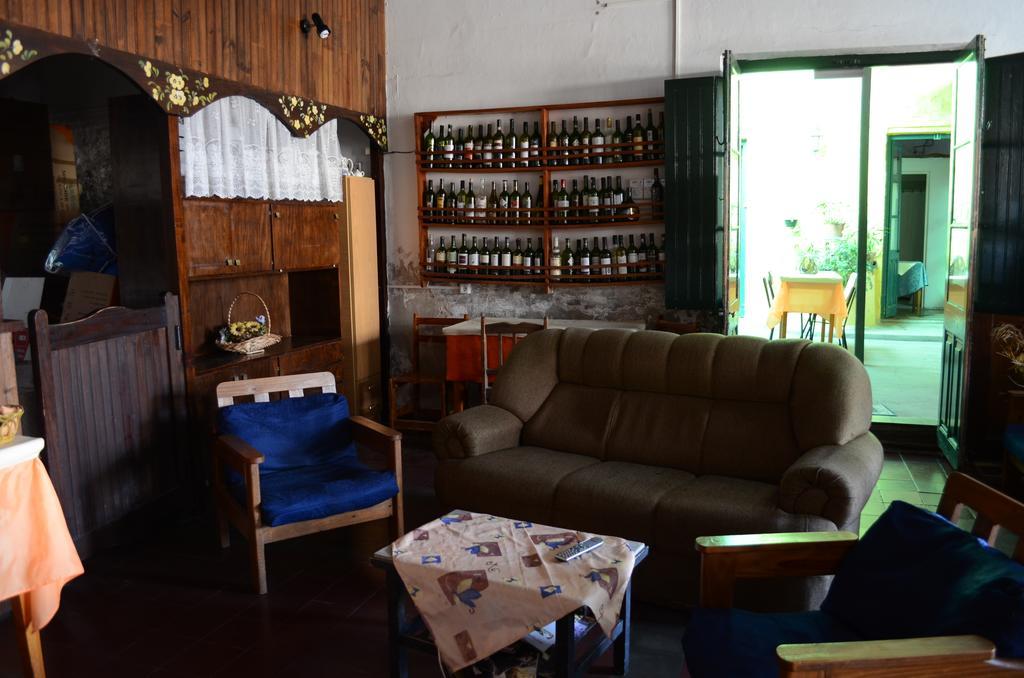 Hostel El Espanol โกโลเนีย เดล ซากราเมนโต ภายนอก รูปภาพ