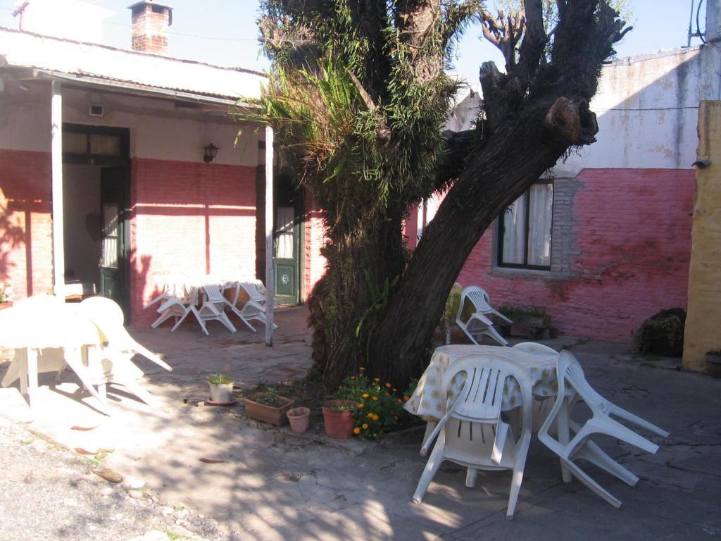 Hostel El Espanol โกโลเนีย เดล ซากราเมนโต ภายนอก รูปภาพ
