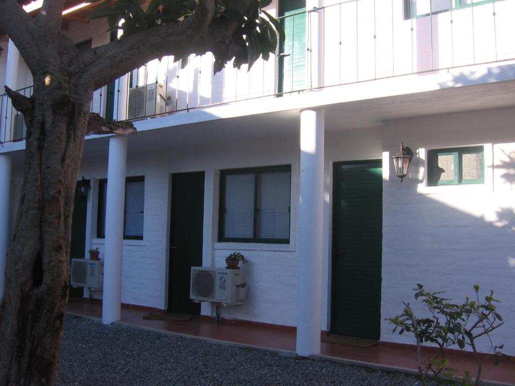Hostel El Espanol โกโลเนีย เดล ซากราเมนโต ภายนอก รูปภาพ