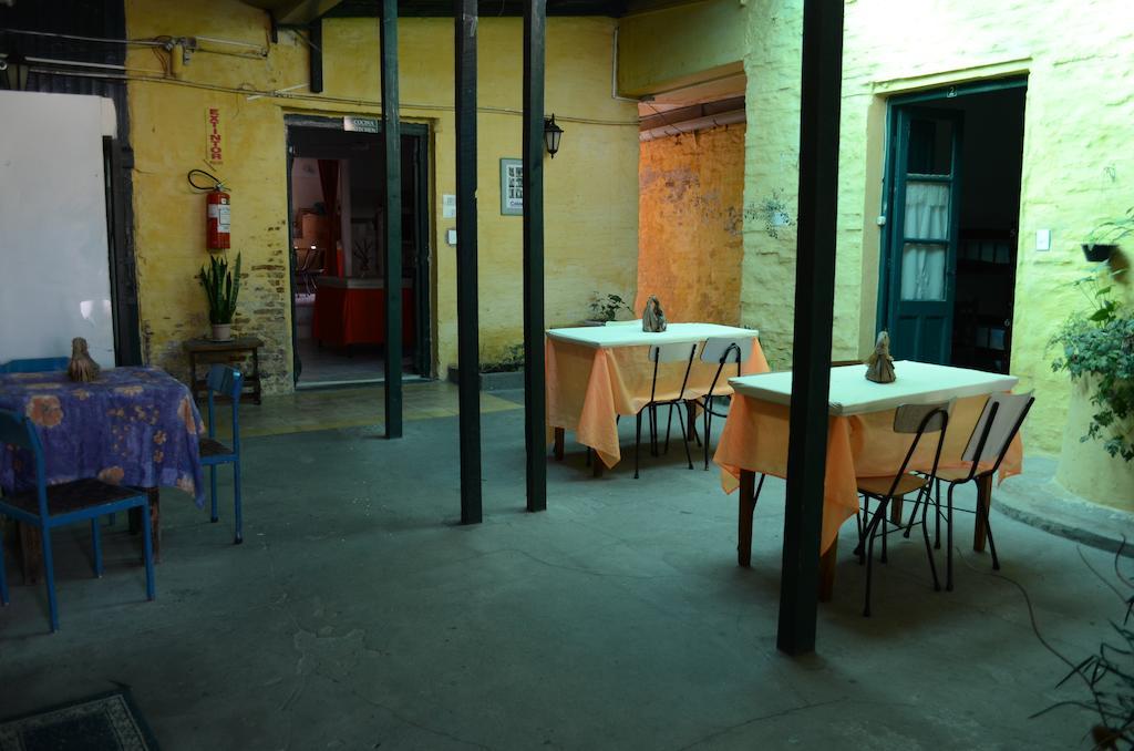 Hostel El Espanol โกโลเนีย เดล ซากราเมนโต ภายนอก รูปภาพ